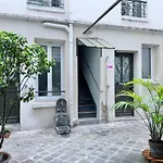 Montparnasse Deluxe studio for 3